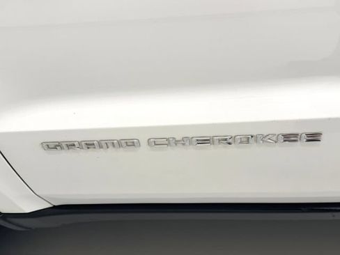 Used 2014 Jeep Grand Cherokee Laredo w/ Quick Order Package 23E AWD/4WD image 15