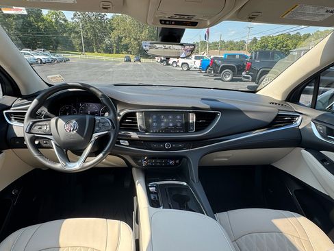 Used 2023 Buick Enclave Avenir w/ Avenir Technology Package image 22