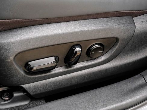 Used 2025 Lexus UX 300h FWD image 30