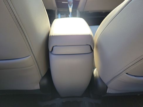 Used 2015 Honda Civic Hybrid Sedan image 11