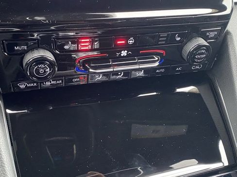 New 2025 Jeep Grand Cherokee L Laredo image 21