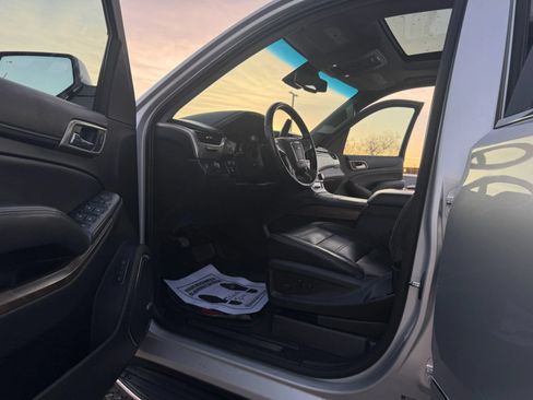Used 2019 GMC Yukon XL Denali w/ Open Road Package RWD image 9