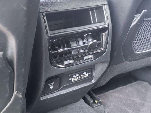 Used 2025 Jeep Grand Cherokee Altitude AWD/4WD image 25