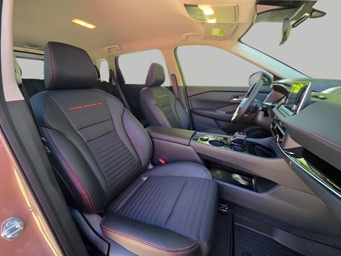 New 2026 Nissan Rogue SV image 14