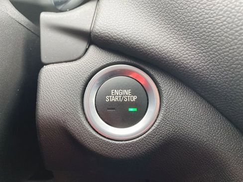 Used 2023 Chevrolet Equinox LT FWD image 16