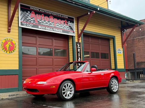 Used 1990 MAZDA MX-5 Miata RWD image 17