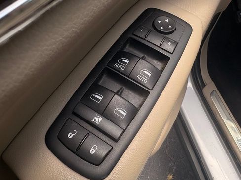 Used 2017 Jeep Grand Cherokee Limited w/ Luxury Group II RWD image 12