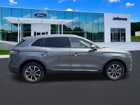 Used 2023 Lincoln Nautilus FWD w/ Premium Package image 6