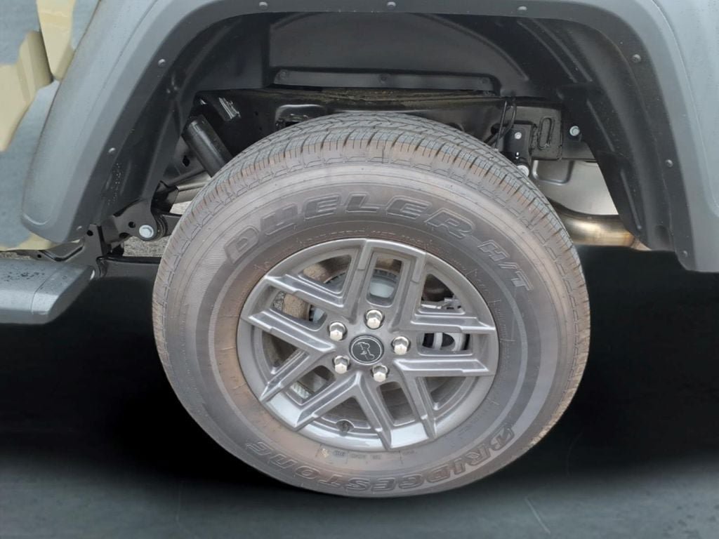 New 2026 Jeep Gladiator Sport AWD/4WD image 10