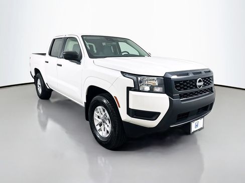 Used 2025 Nissan Frontier S RWD image 3