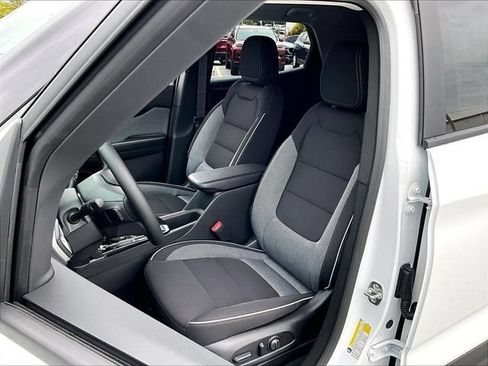 New 2026 Chevrolet TrailBlazer LT w/ Convenience Package FWD image 10