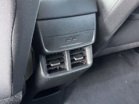 Used 2025 Chevrolet Equinox LT FWD image 20
