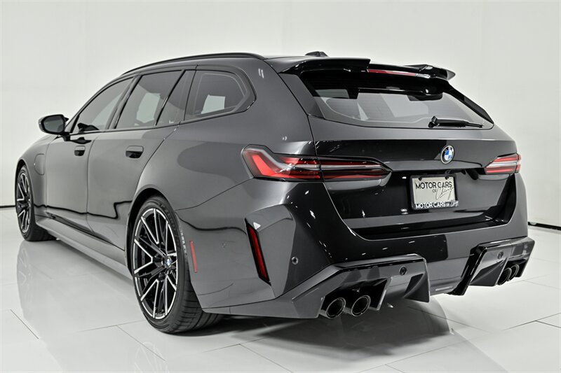 Used 2025 BMW M5 Touring AWD/4WD image 10