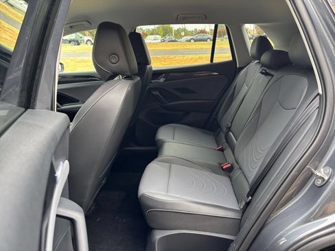 Used 2026 Volkswagen Tiguan SE AWD/4WD image 27