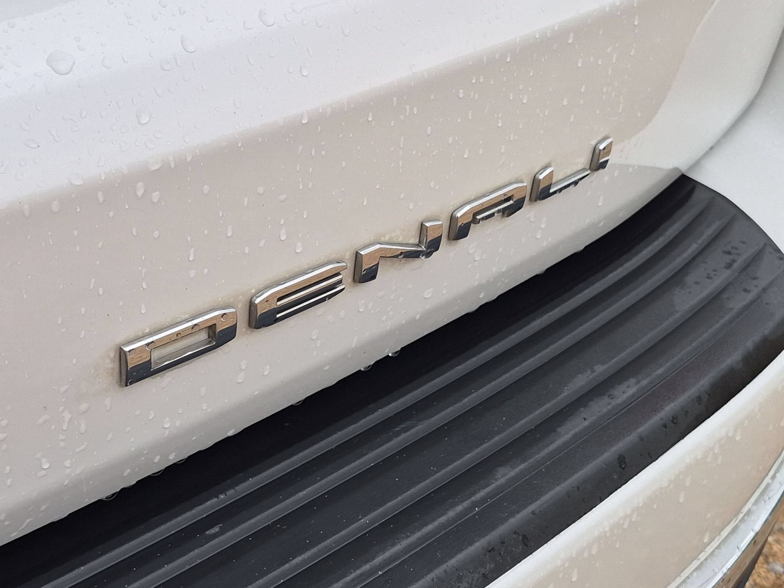 Used 2023 GMC Yukon Denali Ultimate AWD/4WD image 35