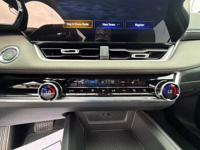 New 2027 Chevrolet Equinox LT w/ Convenience Package II FWD image 40