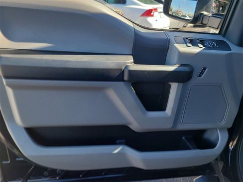 Used 2022 Ford F250 XL w/ STX Appearance Package image 13