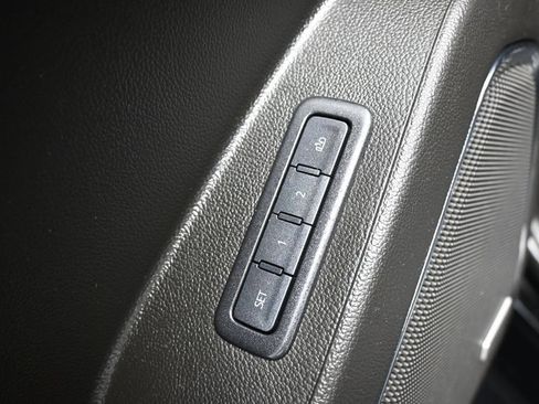 Used 2019 Chevrolet Tahoe Premier w/ Premier Plus Edition RWD image 29