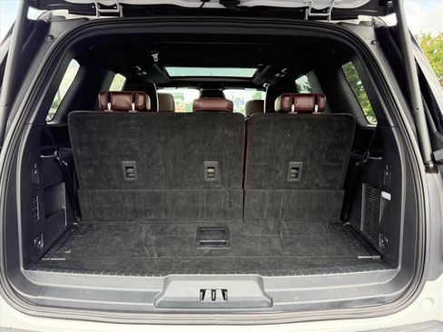 Used 2024 Ford Expedition Limited AWD/4WD image 17