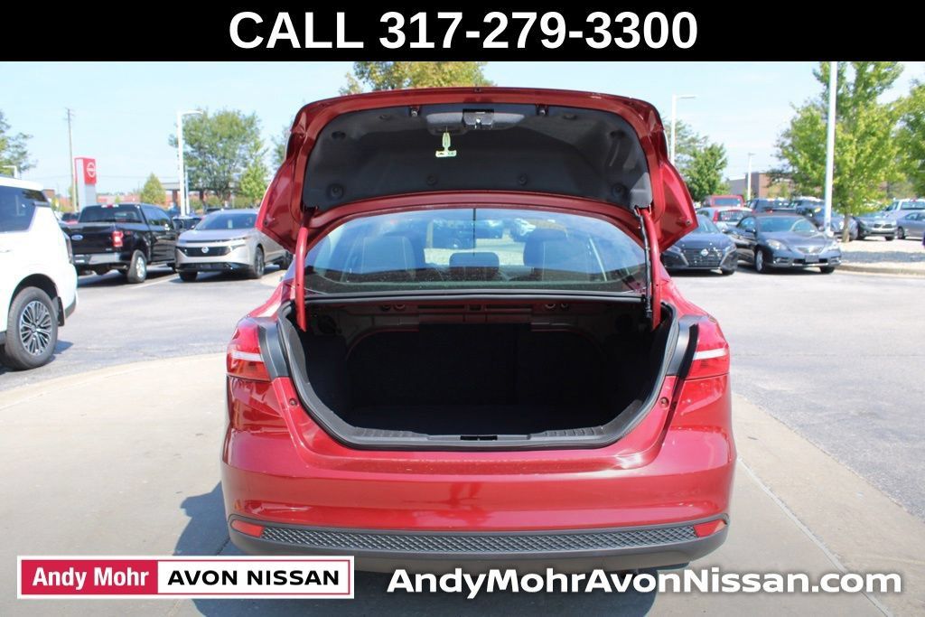 Used 2017 Ford Focus SE FWD image 9