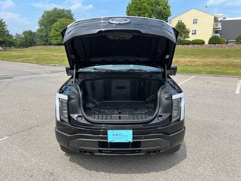 Used 2023 Ford F150 Lightning Platinum AWD/4WD image 45