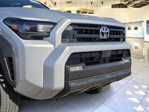 Used 2025 Toyota 4Runner SR5 image 2