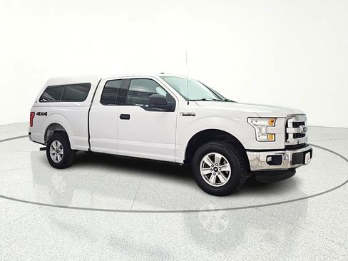 Used 2016 Ford F150 XLT image 2