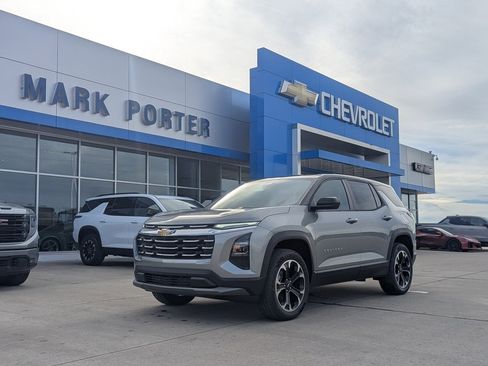 New 2026 Chevrolet Equinox LT w/ Convenience Package II image 1