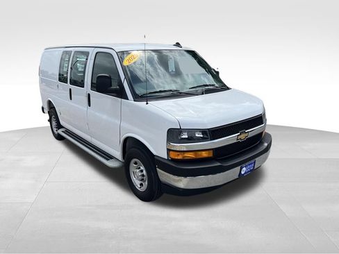 Used 2025 Chevrolet Express 2500 w/ Driver Convenience Package RWD image 9