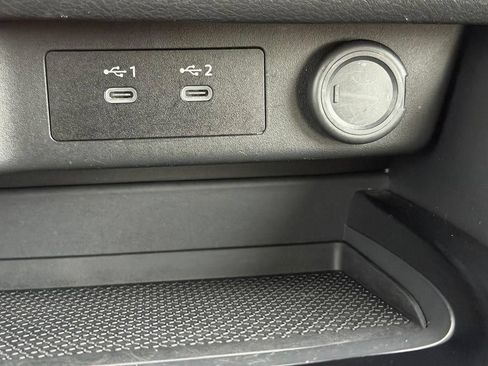 Used 2025 Nissan Rogue S FWD image 18