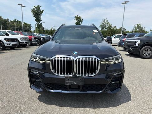 Used 2022 BMW X7 xDrive40i w/ M Sport Package AWD/4WD image 4
