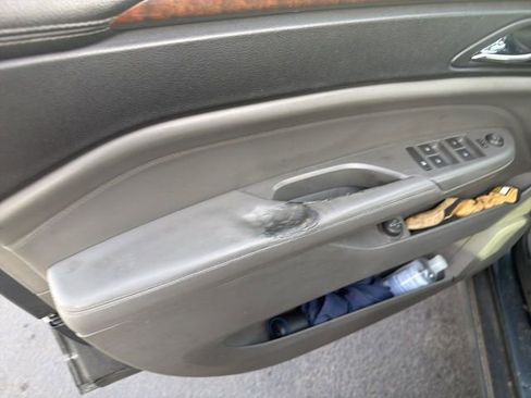 Used 2010 Cadillac SRX Premium image 10