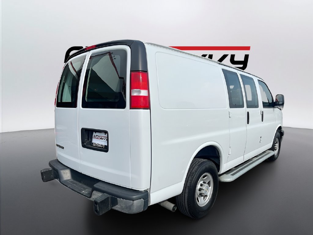 Used 2023 Chevrolet Express 2500 w/ Driver Convenience Package RWD image 7