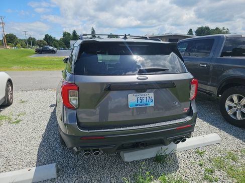 Used 2023 Ford Explorer ST w/ ST Street Pack AWD/4WD image 10