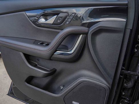 Used 2022 Chevrolet Blazer RS w/ Enhanced Convenience Package image 23