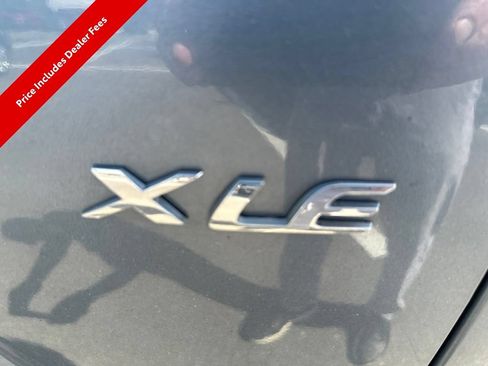 Used 2024 Toyota Corolla Cross XLE w/ Convenience Package FWD image 8