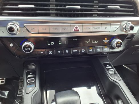 Used 2022 Kia Telluride SX w/ SX Prestige Package AWD/4WD image 8