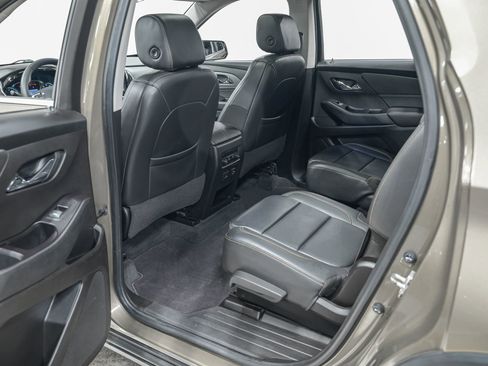 Used 2020 Chevrolet Traverse LT w/ LT Premium Package image 27