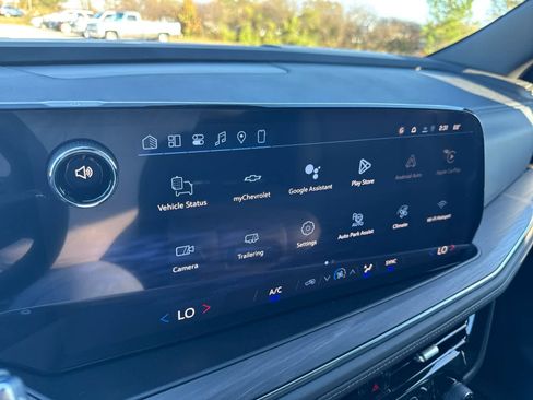 New 2026 Chevrolet Suburban LS image 22