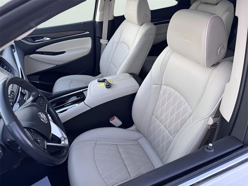 Used 2023 Buick Enclave Avenir w/ Avenir Technology Package image 17