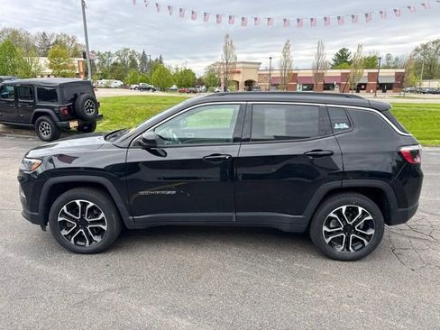 Used 2023 Jeep Compass Limited AWD/4WD image 4