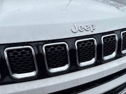 Used 2023 Jeep Compass Limited w/ Elite Group AWD/4WD image 10