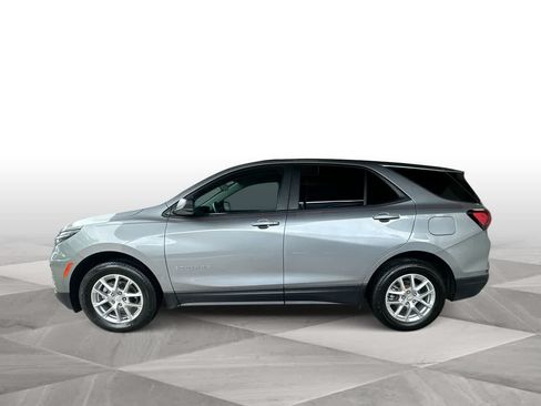 Used 2024 Chevrolet Equinox LS w/ LS Convenience Package AWD/4WD image 5