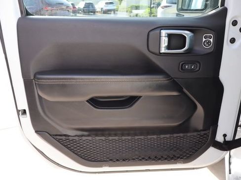 Used 2024 Jeep Wrangler Unlimited Sahara AWD/4WD image 24