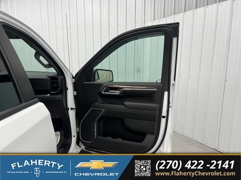 Used 2023 Chevrolet Silverado 1500 LT AWD/4WD image 14