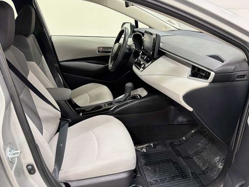 Certified 2022 Toyota Corolla LE FWD image 28