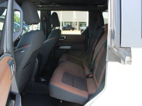 Used 2021 Ford Bronco Outer Banks AWD/4WD image 14