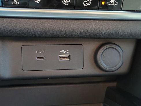 Used 2023 Nissan Rogue SV AWD/4WD image 27