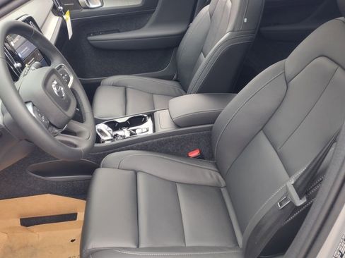 New 2025 Volvo XC40 B5 Ultra w/ Climate Package image 13