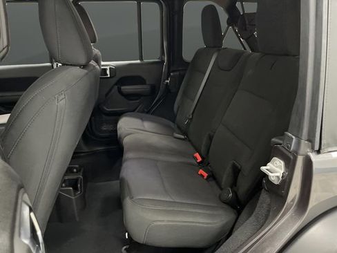 Used 2022 Jeep Wrangler Unlimited Sport image 26